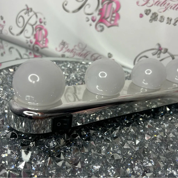 Vanity lights suction to surfaces mirror ect on and off silver makeup skincare - Picture 4 of 10